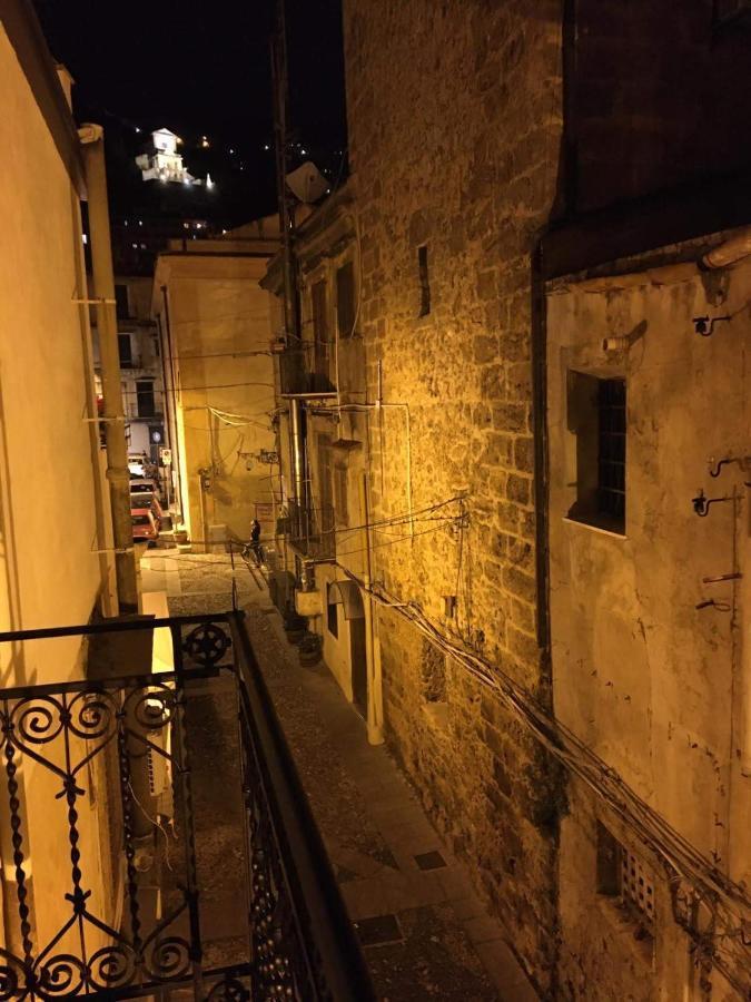 مونريالي Torre'S Camere & Caffe المظهر الخارجي الصورة